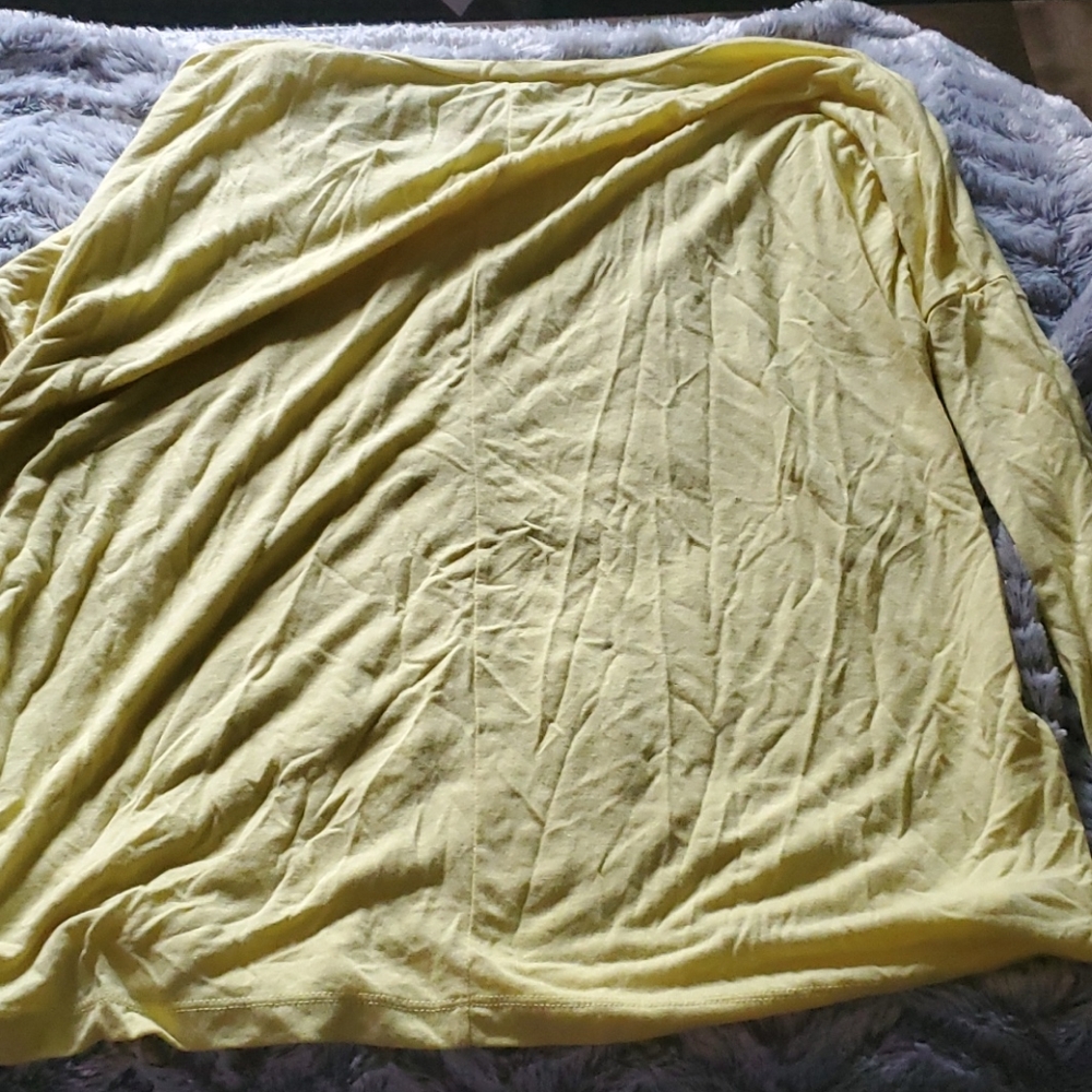 NWT  RVCA t-shirt - Picture 3 of 3